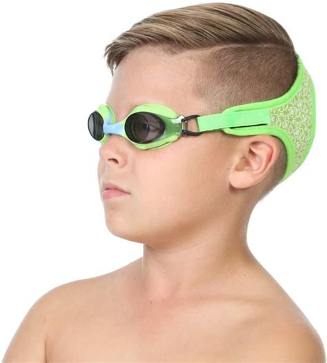 Best Swimming Goggles For Toddlers & Kids - Top 5 Picks & Guide