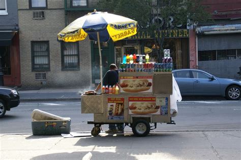 Unsurprisingly, Food Vendor Caught Selling $30 Hot Dogs Is Now ...