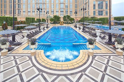 Swimming Pool at the Parisian Macao - Macau Lifestyle