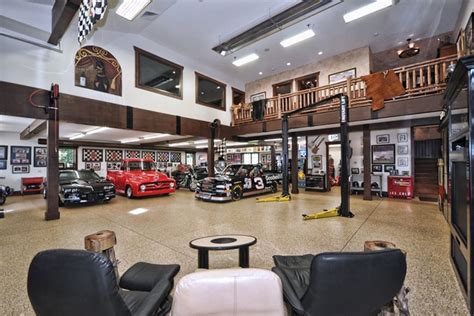 Man caves are awesome! - here's a #mancave | Man garage, Luxury garage ...