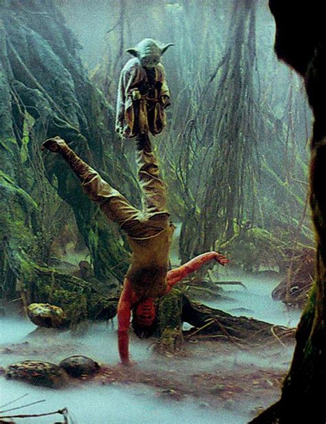 Luke Skywalker, Yoda, and a floating rock on the planet Dagobah. | gifs ...