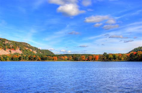 Another view of the lake at Devil's Lake State Park, Wisconsin image - Free stock photo - Public ...