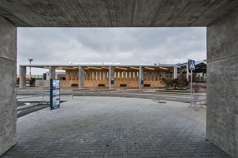 Bus Station at Vilnius International Airport | Vilniaus architektūros studija - Arch2O.com