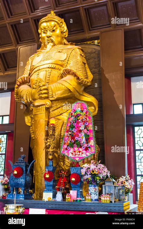 Statue of general Che Kung, Che Kung Temple, Tai Wai, Hong Kong, New ...