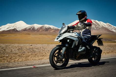 MO Review / 2024 BMW R1300 GS - Adventure Rider