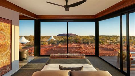 Uluru Accommodation Guide: 8 Places to Stay near Uluru - Rebecca and the World