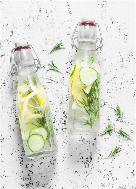 15 Health Benefits Of Cucumber Water: Recipes, Infusions, FAQs