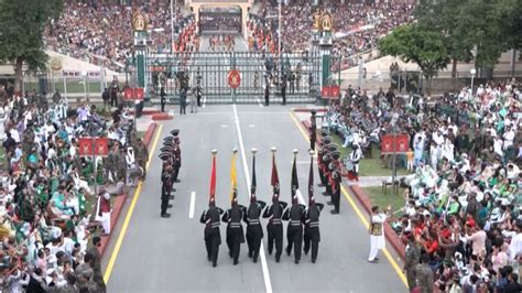 See the flag ceremony performed at the India-Pakistan border | CNN