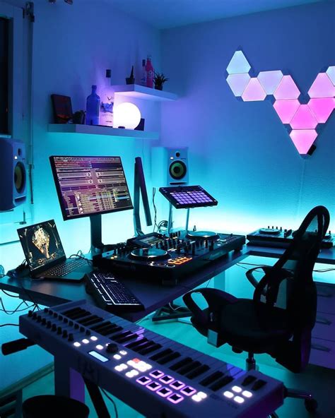 10 Modern Home Studio Setups That Nail The Vibe | Music studio room ...