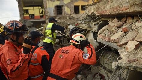 Mexico earthquake: Who are the hero 'moles' of Mexico City? | World ...