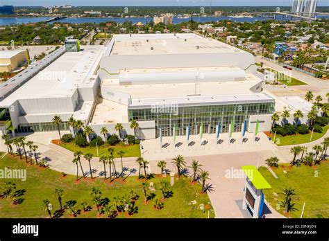 Ocean center daytona beach hi-res stock photography and images - Alamy