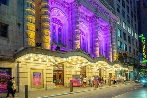 14 Best Theaters in New York - Enjoy World-Class Theater in the Big Apple – Go Guides