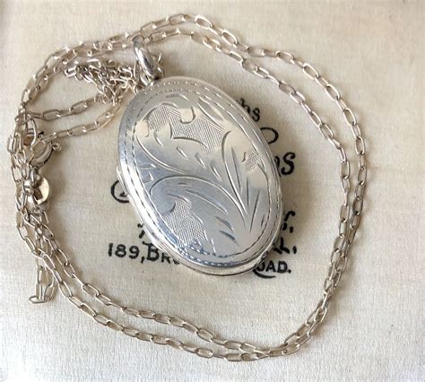 17" Vintage Sterling Silver Locket Necklace | Sterling silver locket necklace, Sterling silver ...