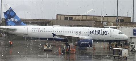 JetBlue A320 by The-Ruptured-Duck on DeviantArt