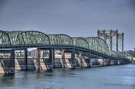 HistoricBridges.org - Interstate Bridge Photo Gallery