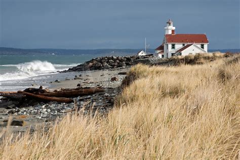 Point Wilson Lighthouse, Fort Warden State Park, Washington, USA ...