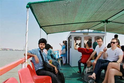 Elephanta Caves Ferry : Voyager In The Arabian Sea