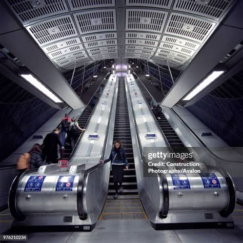 198 Jubilee Line Extension Stock Photos, High-Res Pictures, and Images ...