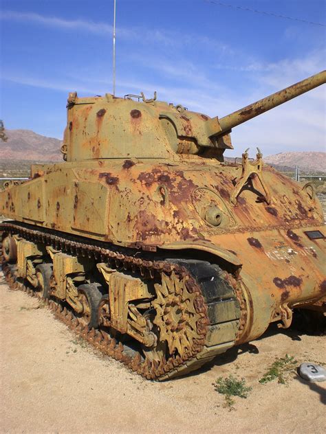 Sherman Tank closeup image - Free stock photo - Public Domain photo - CC0 Images