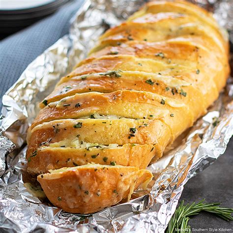 Cheesy Garlic Bread Loaf - melissassouthernstylekitchen.com