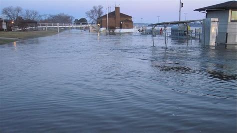 NOAA U.S. spring outlook warns of widespread river flooding