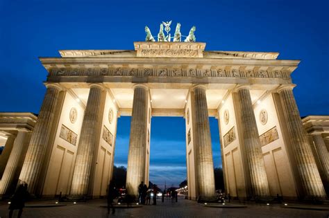 Brandenburg Gate, The Berlin City Heart - Traveldigg.com