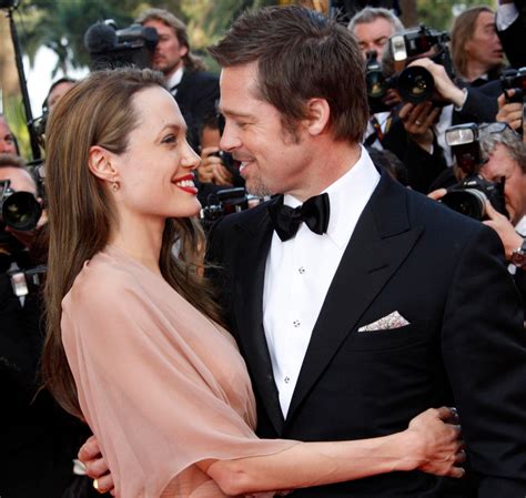 Angelina Jolie Brad Pitt - Brad Pitt and Angelina Jolie Sexy Leg ...