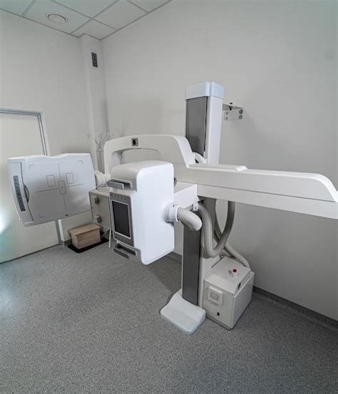 Premium Photo | Emergency hospital ward with xray modern surgical ...