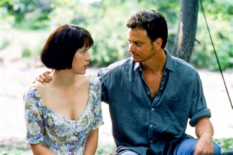 L'ombra dello scorpione: Gary Sinise e Molly Ringwald in una scena: 531092 - Movieplayer.it