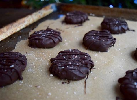 Healthy Christmas Cookies - Glow by Marlowe