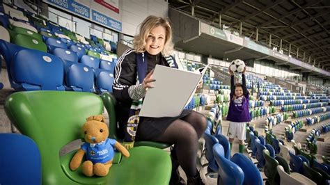 Derry Girls star Tara Lynne O'Neill on helping young footballers to ...