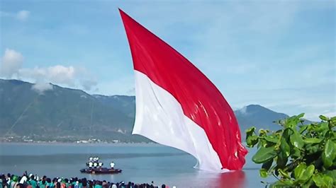 Gambar Bendera Merah Putih Berkibar Gif Images Download Gambar Bergerak ...