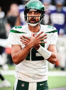 PHOTO Aaron Rodgers In A New York Jets Uniform