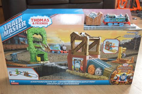 Review - Thomas & Friends Trackmaster Scrapyard Escape Set | Playdays and Runways