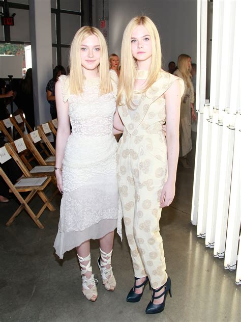 Dakota and Elle Fanning | All in the Family: Our Favourite Style-Setting Sister Acts | POPSUGAR ...