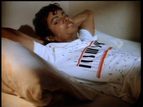 MJ-Beat It - Michael Jackson Songs Photo (19982943) - Fanpop