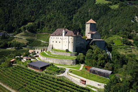 Tyrol Castle | Museum of South Tyrolean history & culture