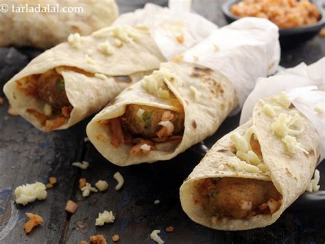 spicy potato and roti roll recipe | aloo green peas roti and cheese ...