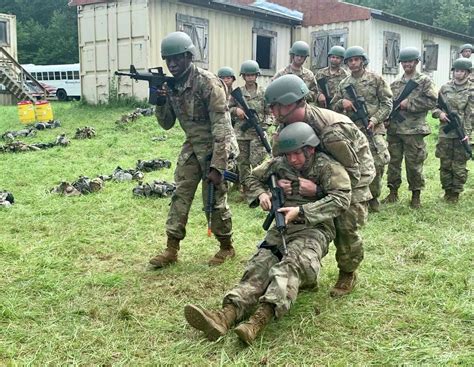 Combat simulation part of 'physically demanding' Army program that sent ...