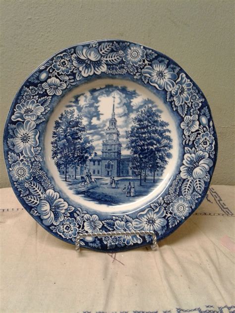 20++ Blue And White Plates Vintage - HOMYHOMEE