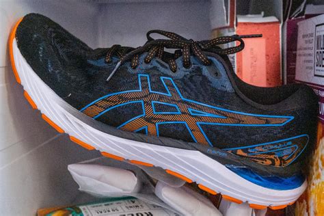 Cut in half: ASICS Gel Cumulus 23 Review | RunRepeat