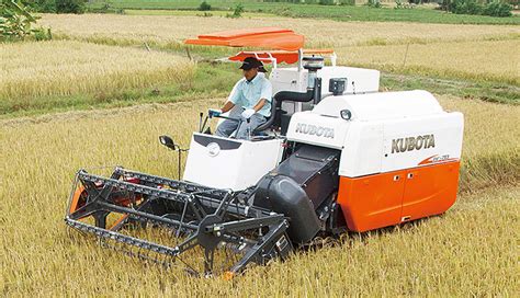 Combine Harvester & Rice Transplanter | Products & Solutions | Kubota Global Site