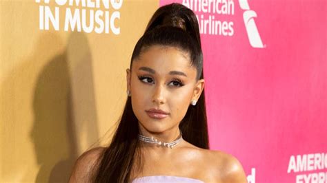 Ariana Grande confirms her first single for 2019 will be '7 Rings'