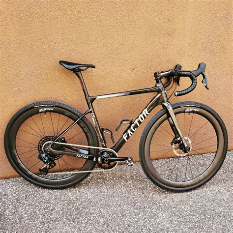 Factor LS SRAM Force eTap AXS Disc used in S | buycycle