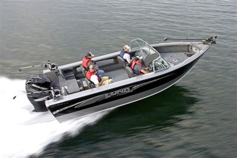 The Lund 186 Pro-V GL is a fiberglass fishing boat perfect for family or sport. | Lund fishing ...