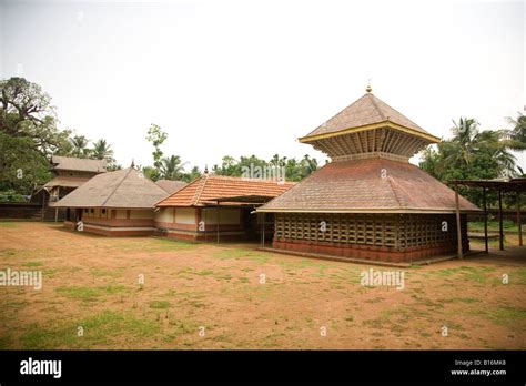 Kerala Temple Architecture High Resolution Stock Photography and Images ...