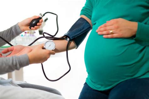 Eclampsia: Causes, symptoms, and treatment