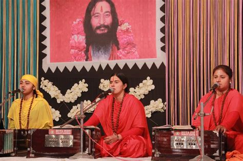 Shri Ram Katha Connects Ludhiana Audience with Divine Virtuosity of Living