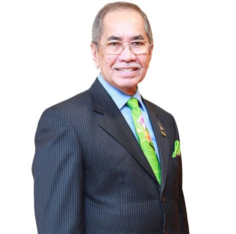 Dr Hj Wan Junaidi Tuanku Jaafar - Fintech News Malaysia