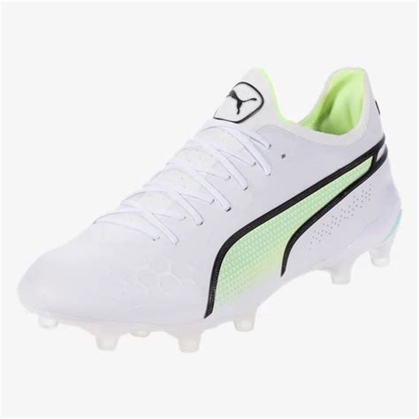 Best Soccer Cleats (Updated 2023)